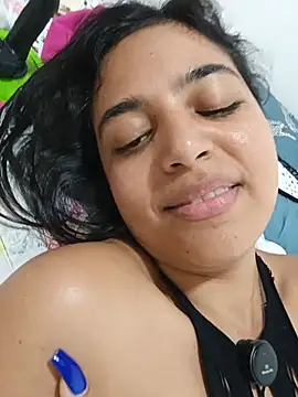 Ailyn_seraph live cam on StripChat