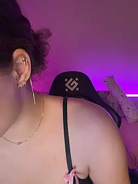 Your_insomniya live sex cam