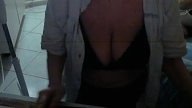 stellin live cam on StripChat