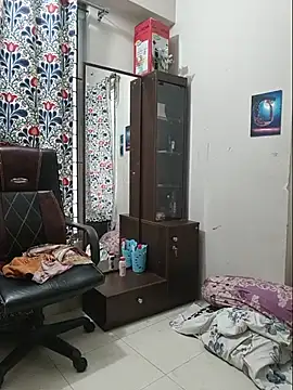 Pinky-2 live sex cam