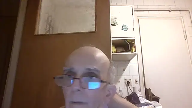 mariusica1@xh live cam on StripChat
