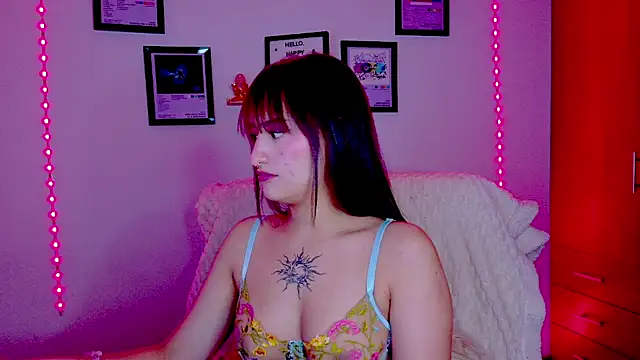 Natha_Ramirez live cam on StripChat
