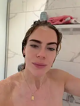 oliviafranciis (F young) - Suck and ride dildo
