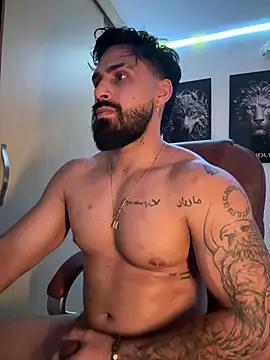 Ryan_Black3 live cam on StripChat