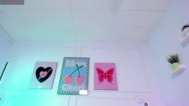 Sharon_Adamss webcam