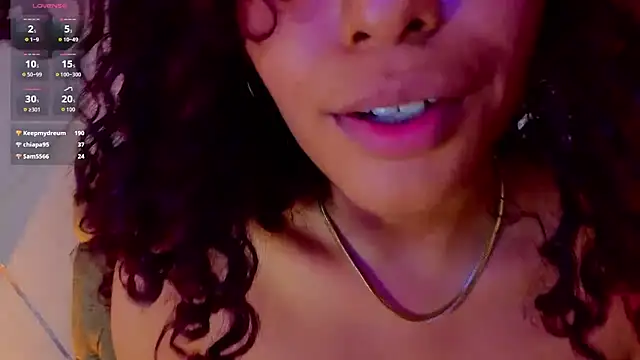 charlottee_white live cam