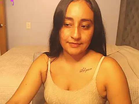 Lunha88 live cam on StripChat