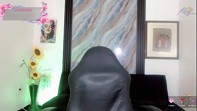The_babys_wordl live cam