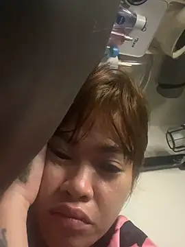 pinay4uwithagoodheart live cam on StripChat