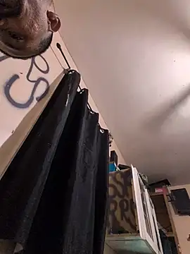 Cnutt310 live sex cam