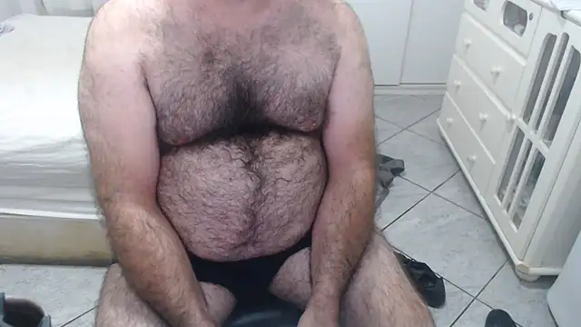MysterBearMG live sex cam