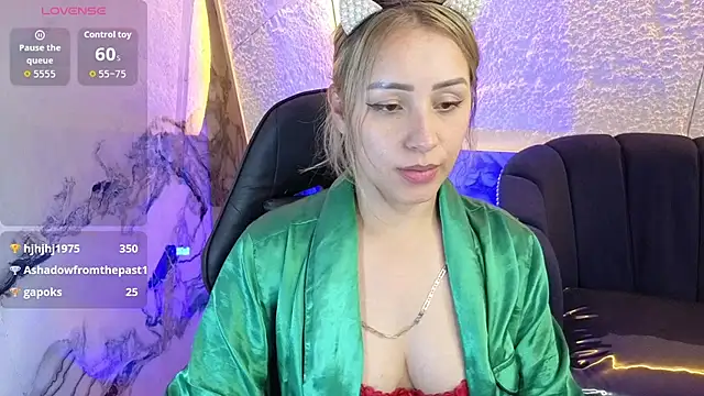 Karime_Sex_v live cam on StripChat