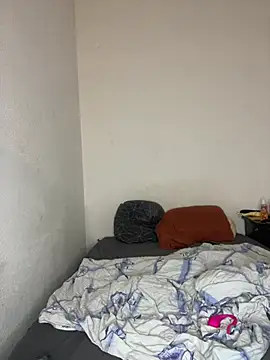 Ambredelacroix live cam on StripChat