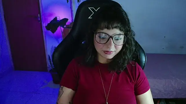 myamillor live cam on StripChat