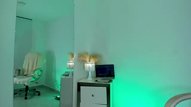 alexa_tobar live cam on StripChat
