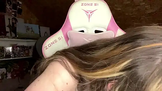 HeidiTian live cam on StripChat