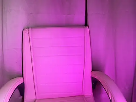 Its_cherry_magic live cam on StripChat