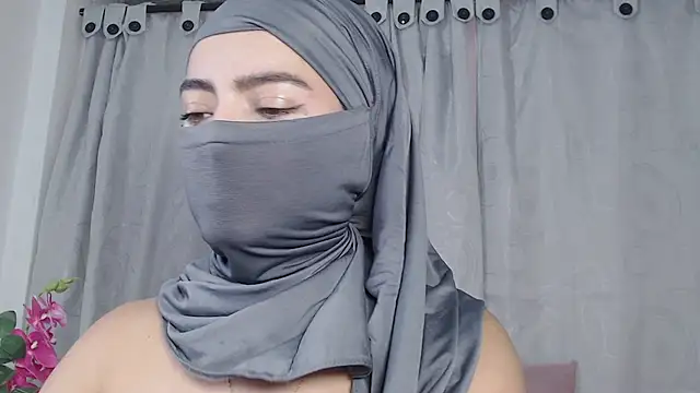 jade_nassar live cam on StripChat