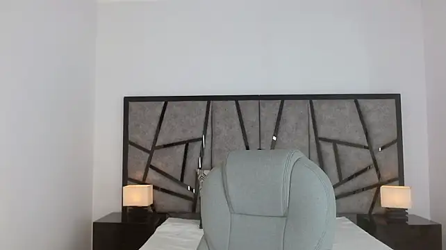 adhara_cortez live cam on StripChat