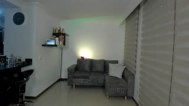 dereckgreen live cam on StripChat