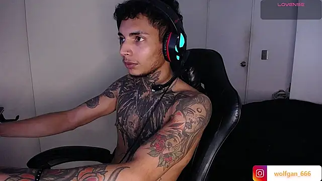 nathan_aress6666 live cam on StripChat