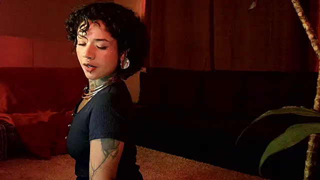 NinaKallen live cam on StripChat