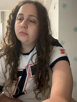 CurlyMaddie live cam on StripChat