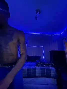 KingDerRico live cam on StripChat