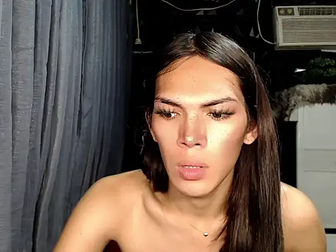 GORGEOUS_CARMEE live cam on StripChat