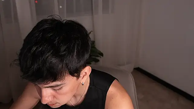 sweettaaron01 live cam on StripChat