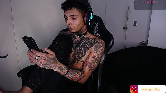 nathan_aress6666 live cam on StripChat