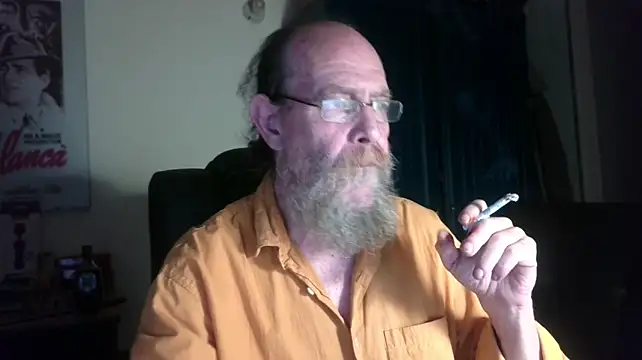 Uncle_Hottie live cam on StripChat