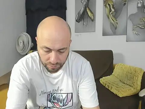 mike_lovers_ live cam on StripChat