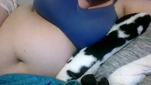 sarahcakes223 live cam on StripChat