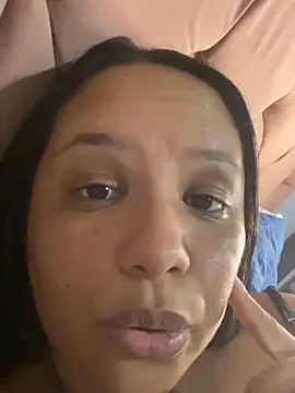 Bigostosa live cam on StripChat