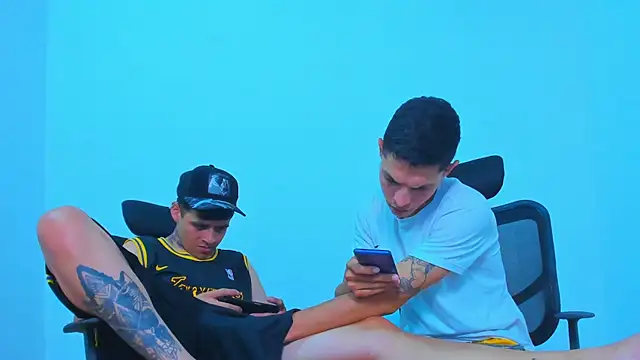 Thomas-Wil live cam on StripChat