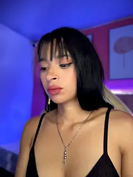 Sasha-firee live cam on StripChat