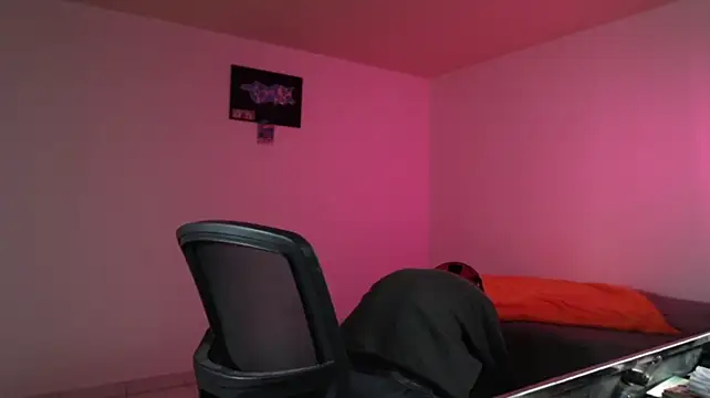 trieone live cam on StripChat
