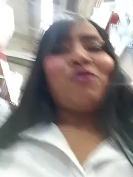 Ariana_Rodriguez live cam on StripChat