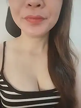 Snail_niE live cam on StripChat
