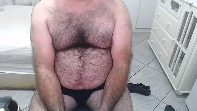 mysterbearmg (Ask my age) - #brazilian #cam2cam #daddies #ejaculation #flashing #gays #handjob #hd #masturbation #medium #middle-priced-privates #portuguese-speaking #recordable-privates #recordable-publics #small-audience #striptease #white
