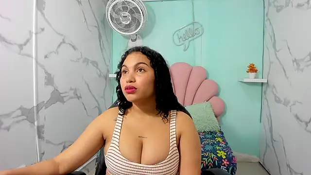 valeria_martinez19 live cam on StripChat