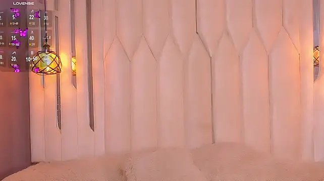 Megan_Do_Santos live cam on StripChat
