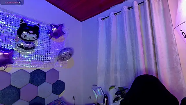Horny_tgn live cam on StripChat