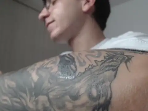 IfindSlav3 live cam on StripChat