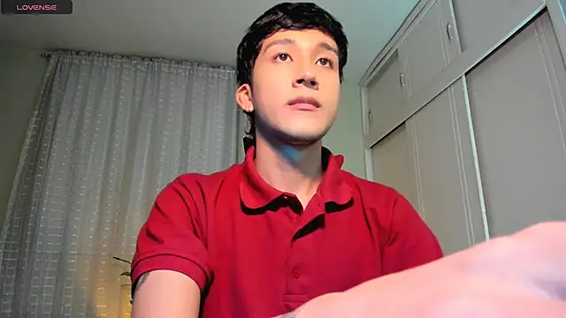 tom_Howard live cam on StripChat