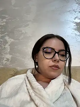 KaylaLewyss webcam