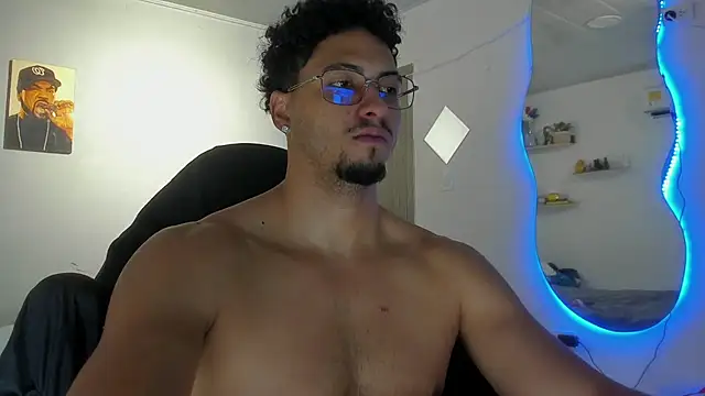 Kris_Khalifa69 live cam on StripChat