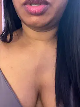 tamil_maaya (F milf) - Lick