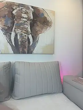 parisroux (F milf) - Have a great start to the week 🔥